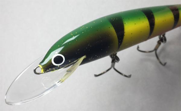 Matala Wobbler, Länge: 15 cm, Farbe: Fire Tiger 58R, schwimmend, von Suomen Uistin The Finnish Lure Company (Jarmo Rapala)